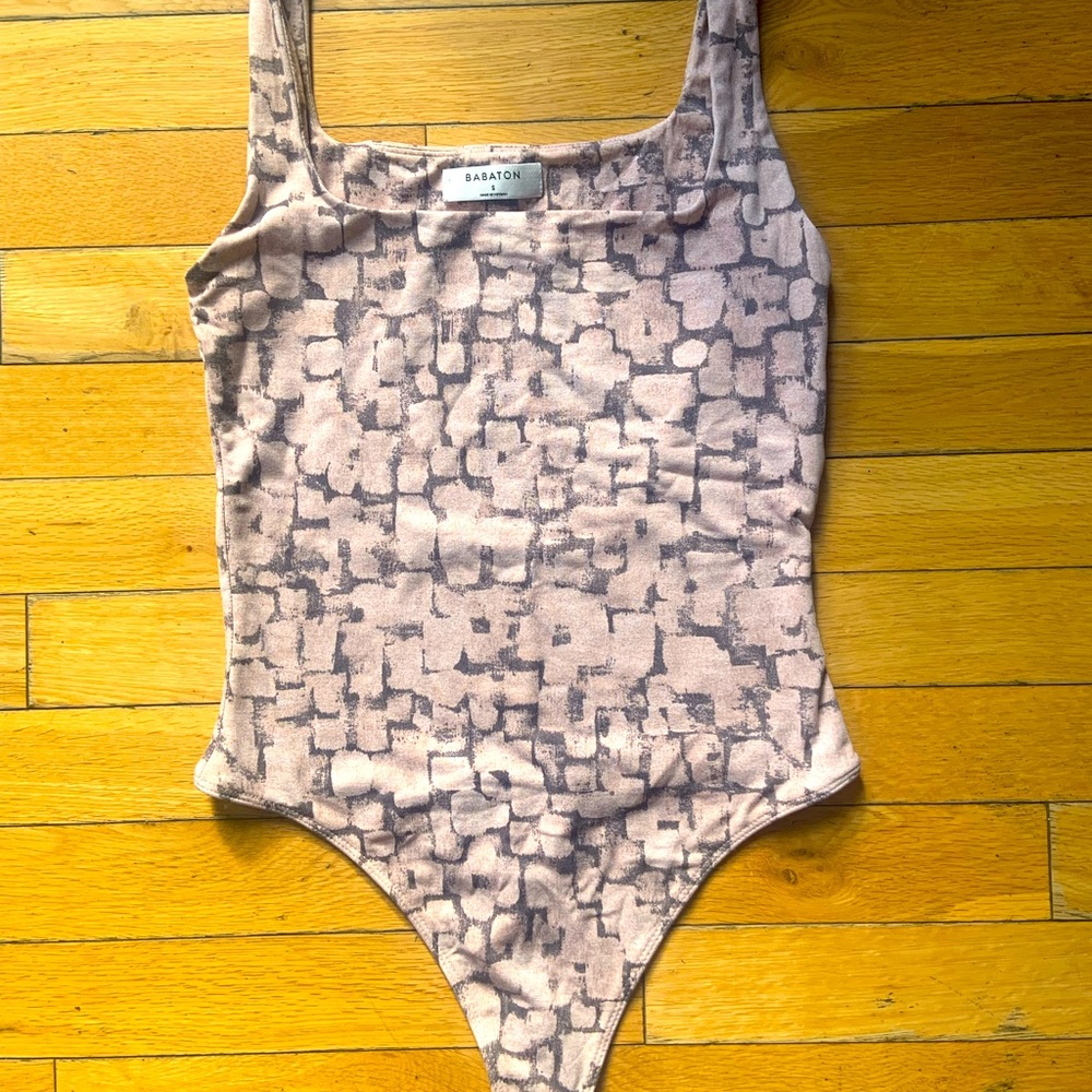 Aritzia Babaton Contour Bodysuit